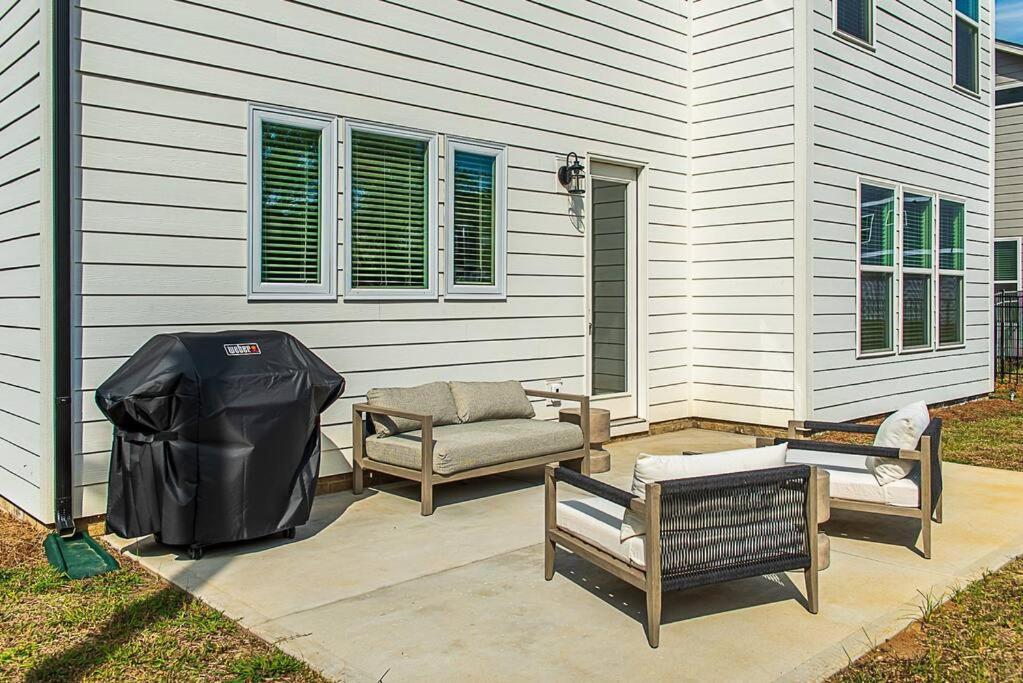 New! Lux. 4Br Home W/ Grill, Office & Huge Yard Charlotte Exterior photo