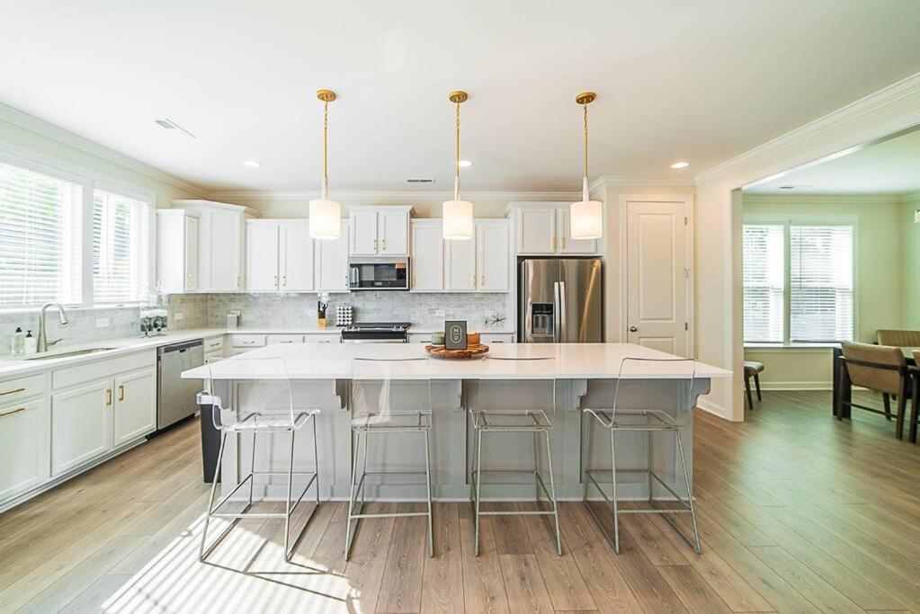 New! Lux. 4Br Home W/ Grill, Office & Huge Yard Charlotte Exterior photo
